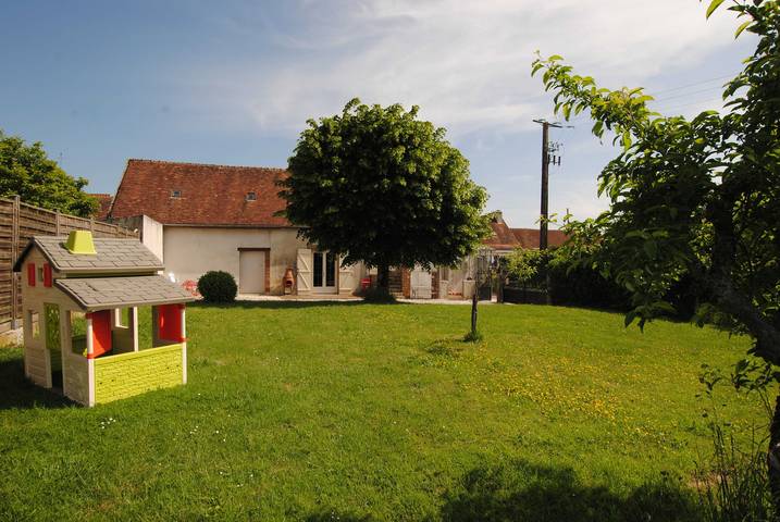Gîte pour 9 personnes, avec terrasse à Champaubert