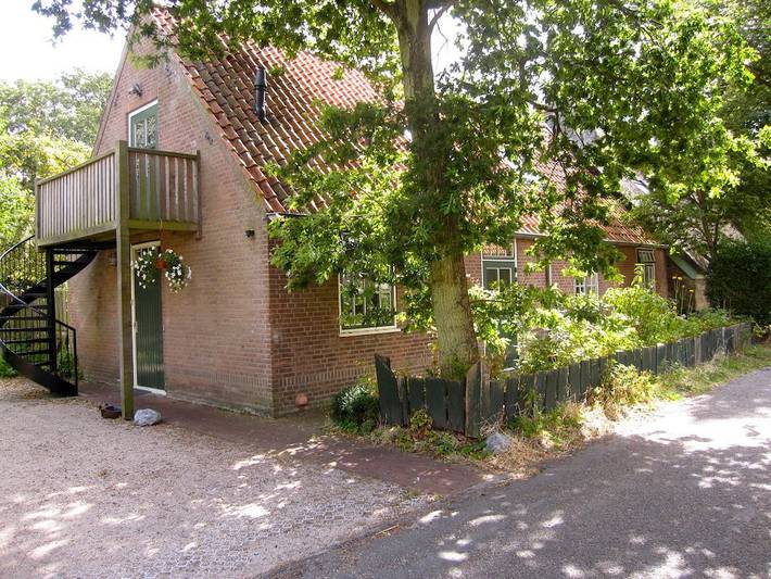 Ferienhaus für 3 Personen, mit Balkon und Garten in Groet