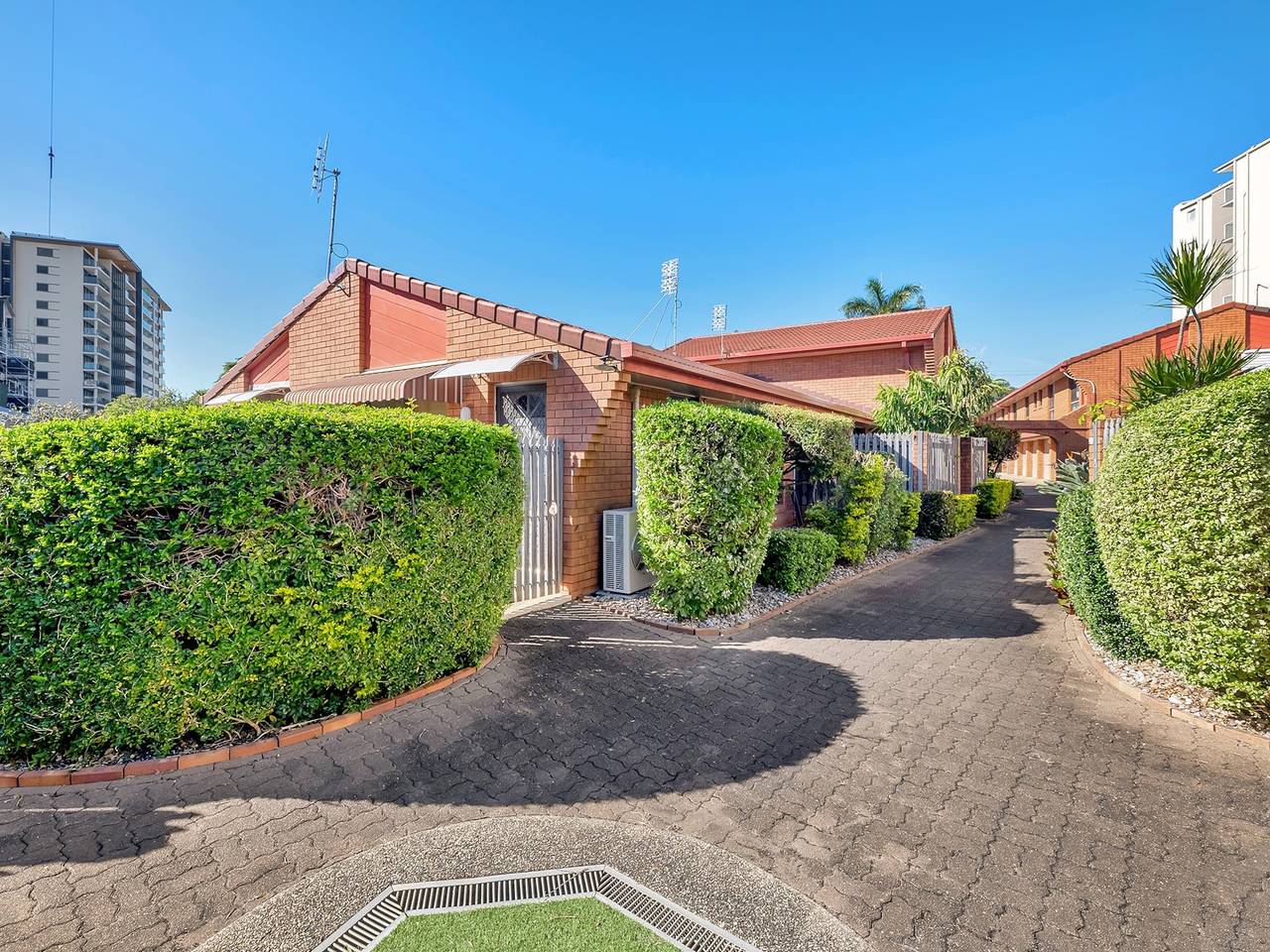 Entire apartment, Tranquil 2-Bed Townhouse Close to Beach in Redcliffe, Brisbane