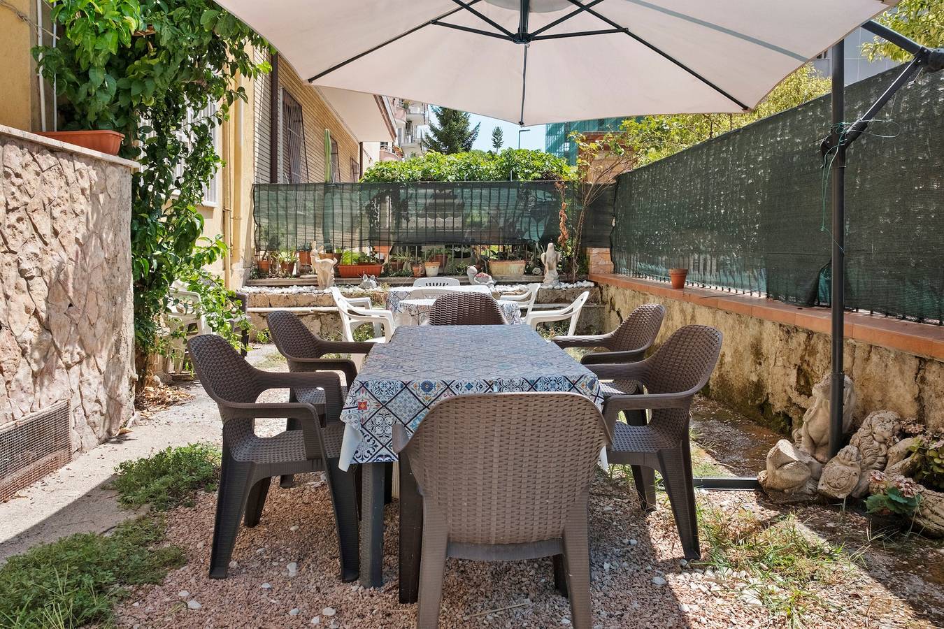 Home Joséphine – Caserta – Dreibettzimmer mit privatem externem Bad in Caserta, Caserta Provinz