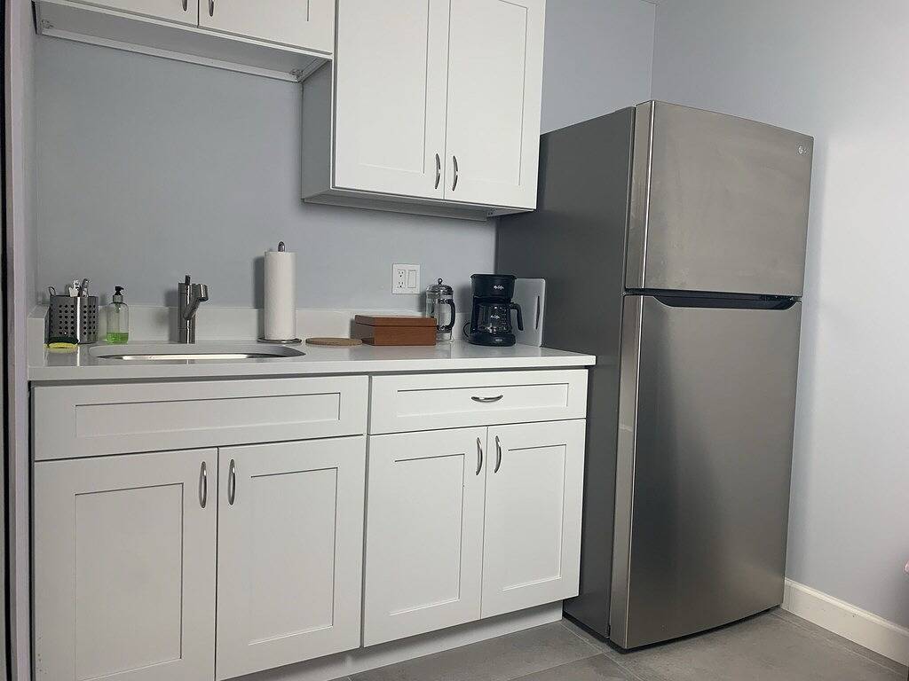 Red Door Cottage in West Palm Beach is a Hidden Gem in West Palm Beach, Palm Beach County