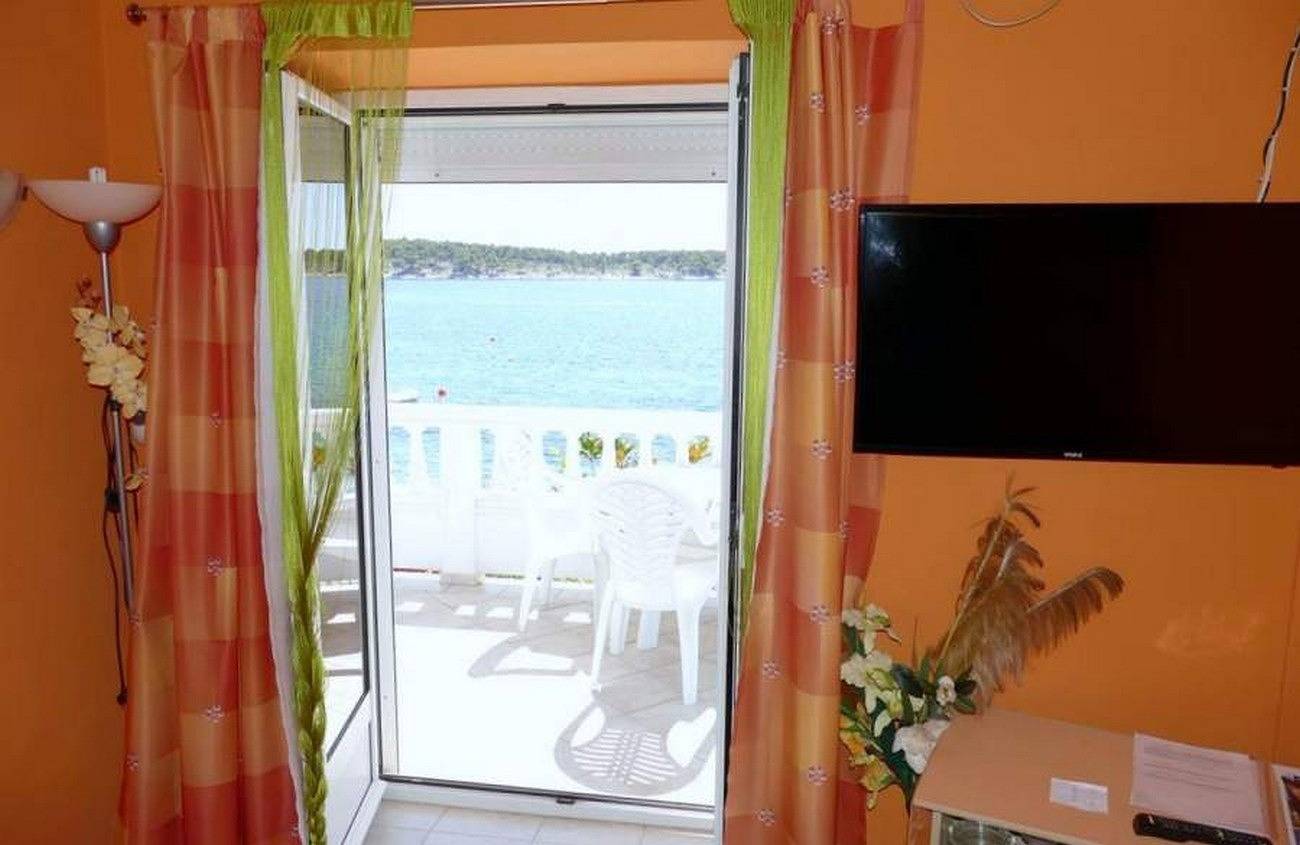 Entire apartment, Two bedroom apartment near beach Barbat, Rab A-22363-b in Kaštel (Barbat), Barbat na Rabu