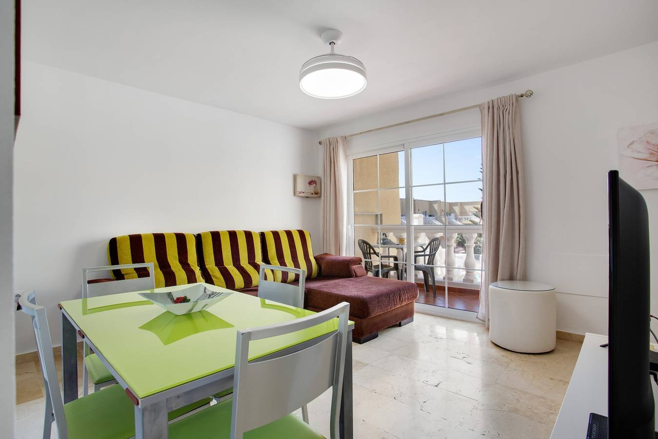 Appartement entier, Appartement de vacances 'Marysol' avec piscine partagée, terrasse privée et Wi-Fi in Caleta de Fuste, Antigua