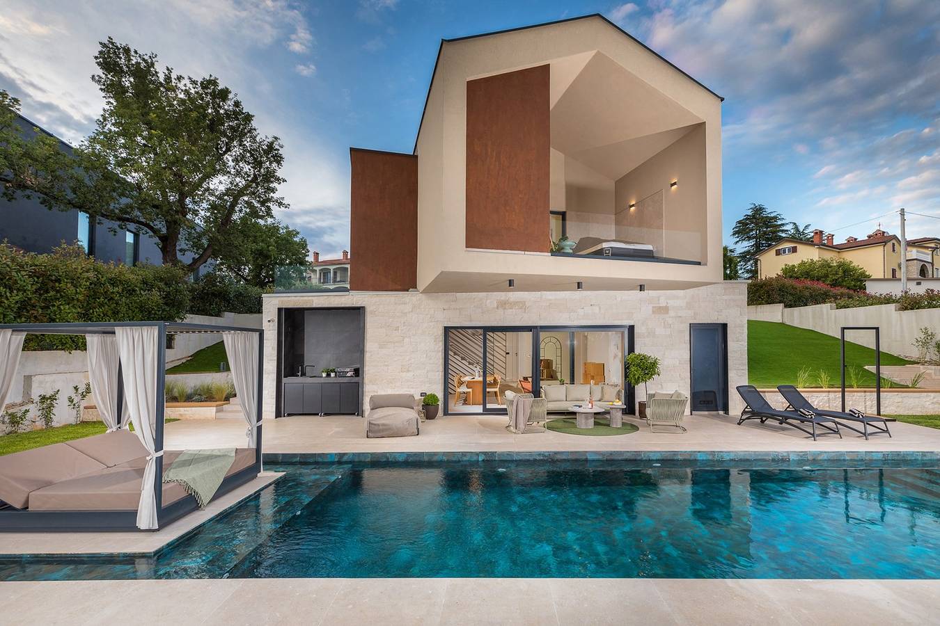 Villa Mol - Eine atemberaubende moderne Villa mit großem privatem Pool, Whirlpool und Sauna, nur eine kurze Fahrt vom Meer entfernt in Baderna, Zentralistrien