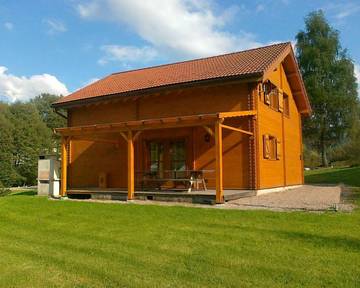 Chalet pour 10 personnes, avec jacuzzi ainsi que terrasse et jardin à Le Tholy