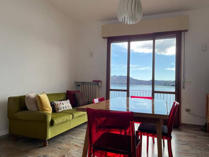 Vacation rental for 2 people, with Balcony and Terrace as well as Yard and Lake view in Comune di Pella