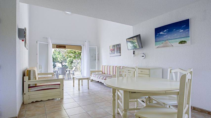 Location de vacances pour 7 personnes, avec jardin et piscine, animaux acceptés à Homps - 4