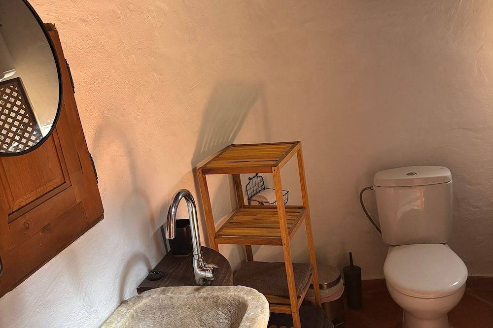 Dome in the mountains, secluded and peaceful. Pets welcome! in Lorca, Murcia Inland