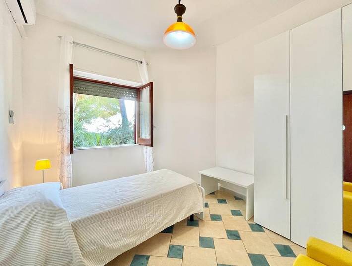 Maison d’hôte pour 2 personnes, avec jardin ainsi que terrasse et vue, adapté aux familles à Santa Maria di Castellabate - 2