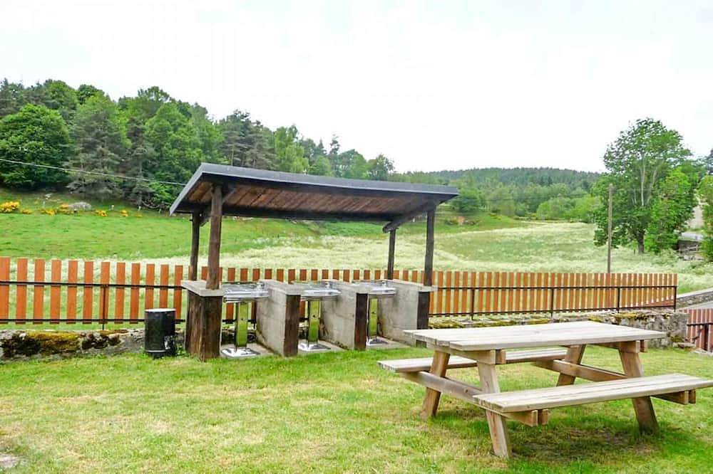 Le gîte Aubrac, 4 personnes au Bacon in Les Monts-Verts, Région de Mende