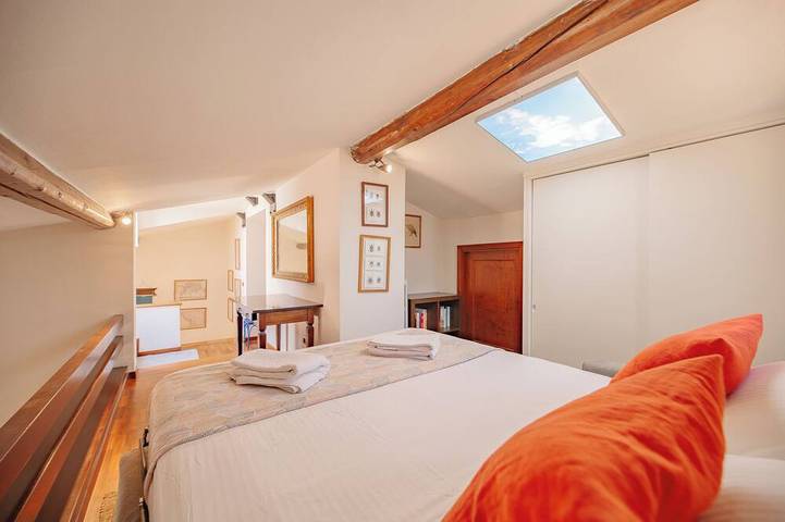 Ganze Wohnung, Spacious historic apartment with rooftop terrace in Orbetello, Grosseto Provinz