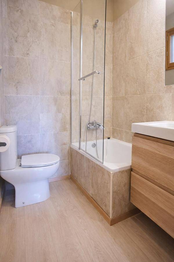 Gîte pour 8 personnes, avec vue et terrasse, animaux acceptés à Llívia - 3