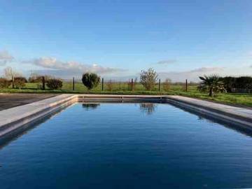 Cottage pour 20 personnes, avec piscine et vue ainsi que jardin et bassin pour enfant à Basseneville
