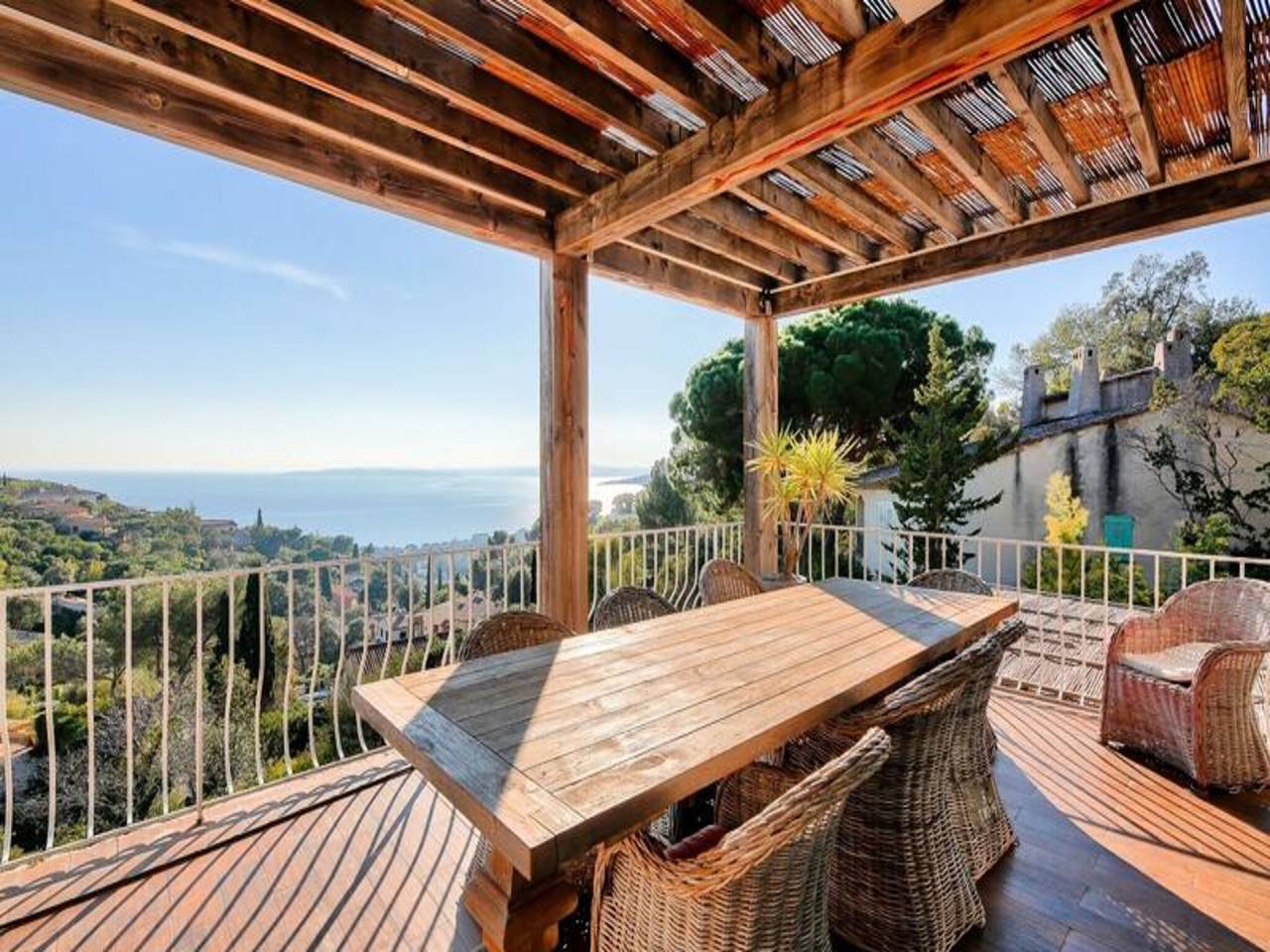 Appartement entier, Villa avec piscine et vue sur la mer en Côte d'Azur in Les Issambres, Roquebrune-sur-Argens
