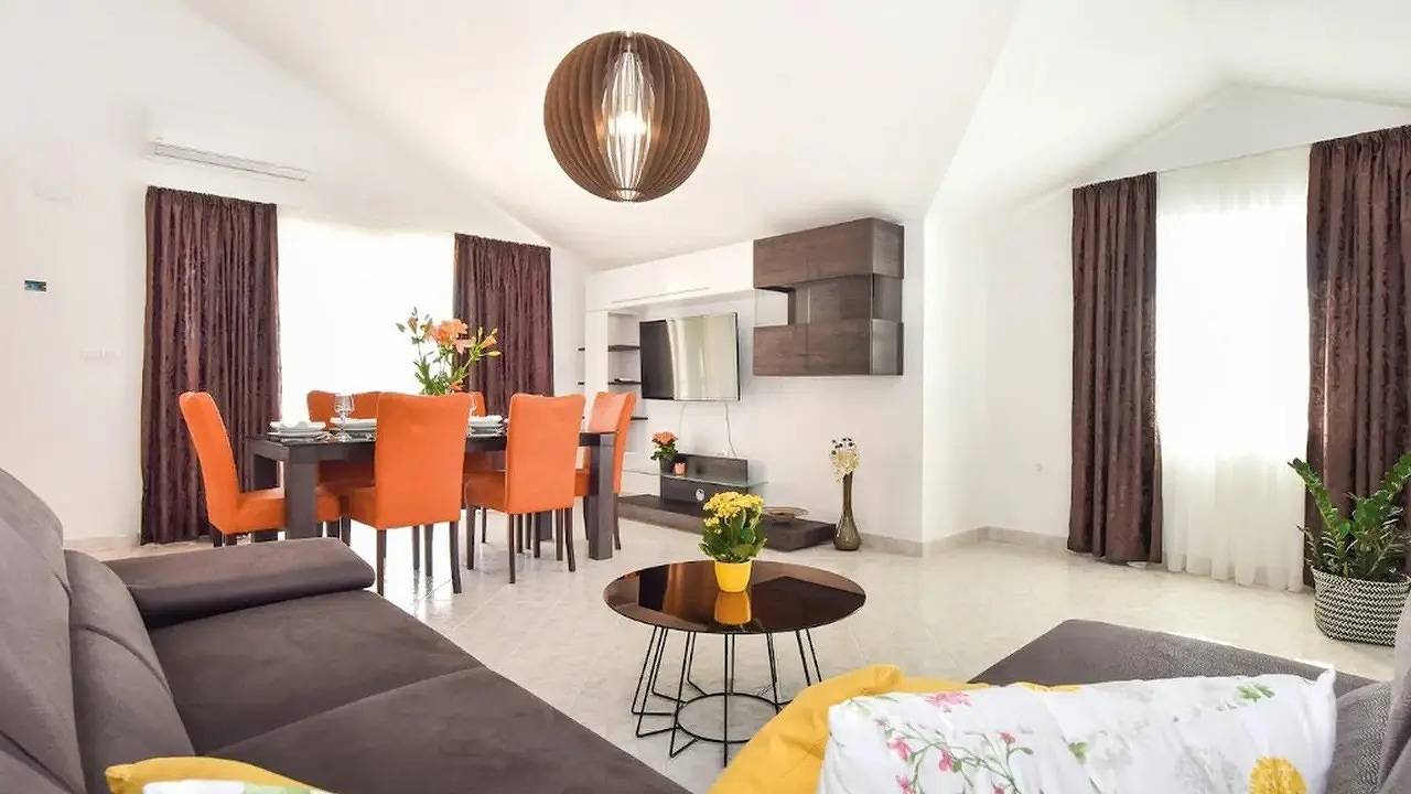 Ferienhaus für 15 Personen (226 m²) in Dugopolje in Koprivno, Dalmatinisches Zagora