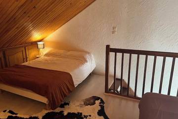 Gîte pour 3 personnes, avec balcon dans Gréolières les Neiges