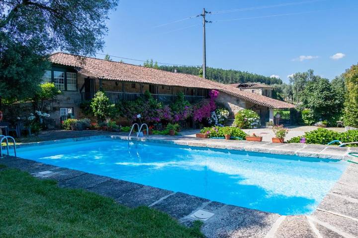 Casa rural para 2 personas, con Terraza además de Jardín y Piscina en Póvoa de Lanhoso