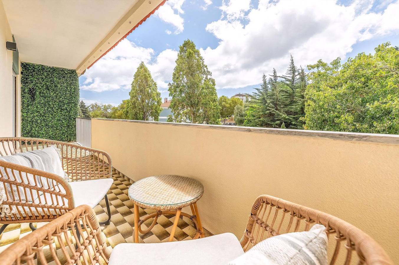 Ganze Wohnung, Guestready - Escapadela em Lisboa com varanda in Carcavelos e Parede, Costa de Lisboa