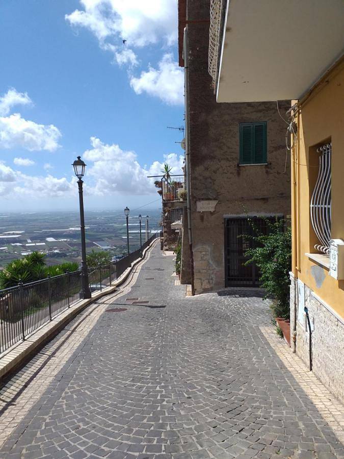 Gîte pour 5 personnes, avec vue, animaux acceptés à Sezze - 3