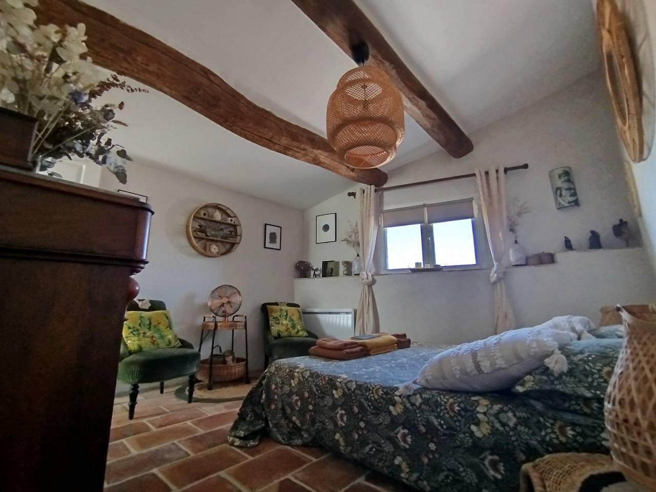 Chambre la Luna, un refugio de paz con encanto provenzal in Théziers, Region de Nimes