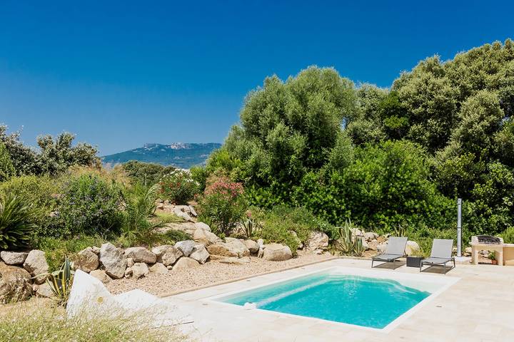 Villa pour 6 personnes, avec jardin et piscine en Corse-du-Sud - 4