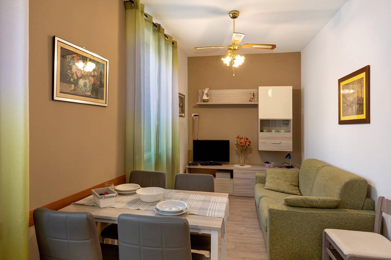 Appartement entier, Appartement 'Casabb Vista Giardino' avec vue sur les montagnes et Wi-Fi in Maderno, Toscolano-Maderno