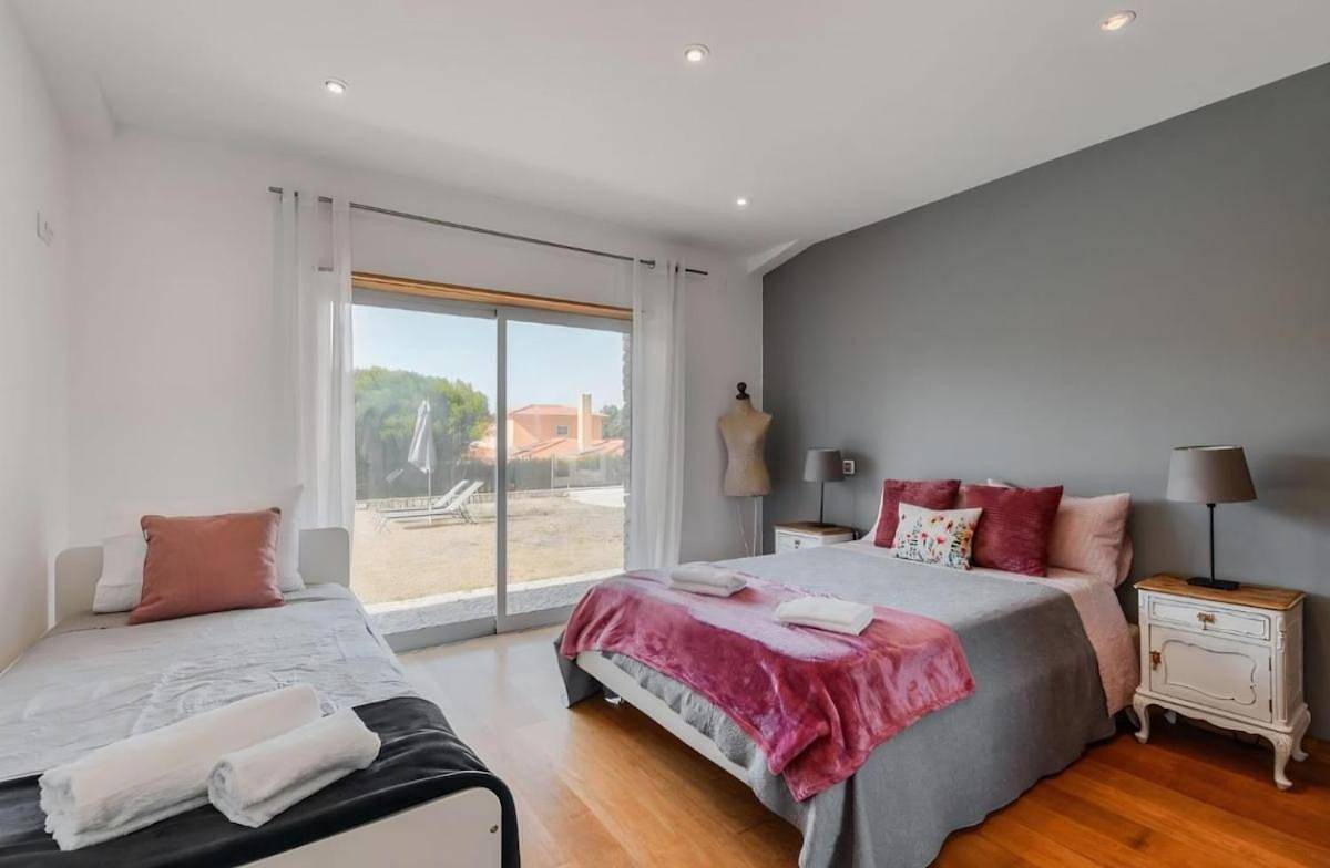 Casa da Vagem, Modern Luxury in Sintra, Private Pool, 9 min from Azenhas do Mar in São João das Lampas e Terrugem, Costa de Lisboa