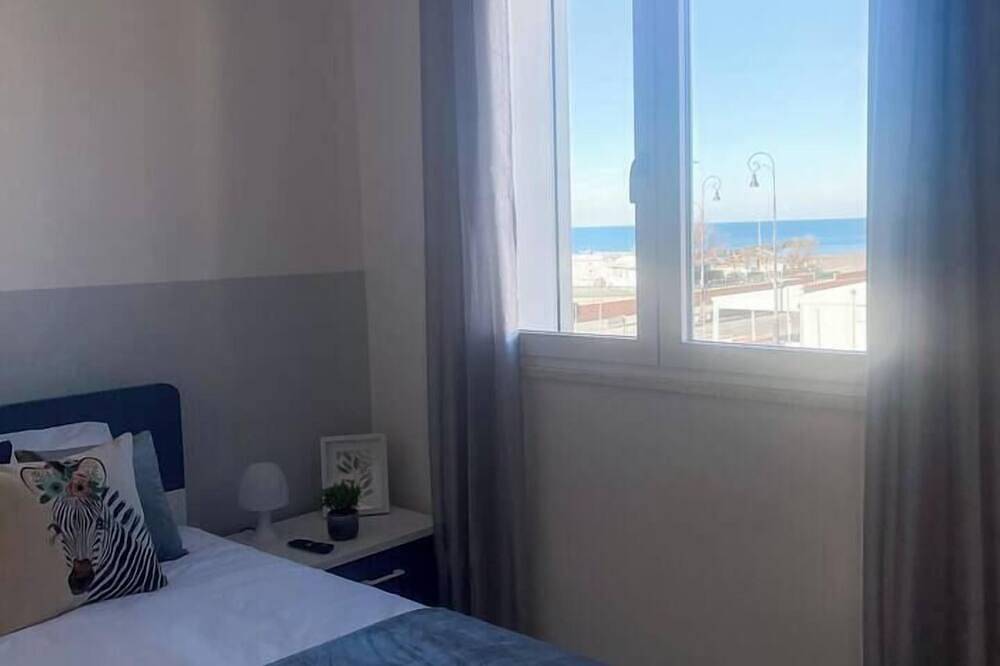 Ganze Wohnung, House on the Beach, House on the beach near the airport in Fiumicino, Rom Provinz