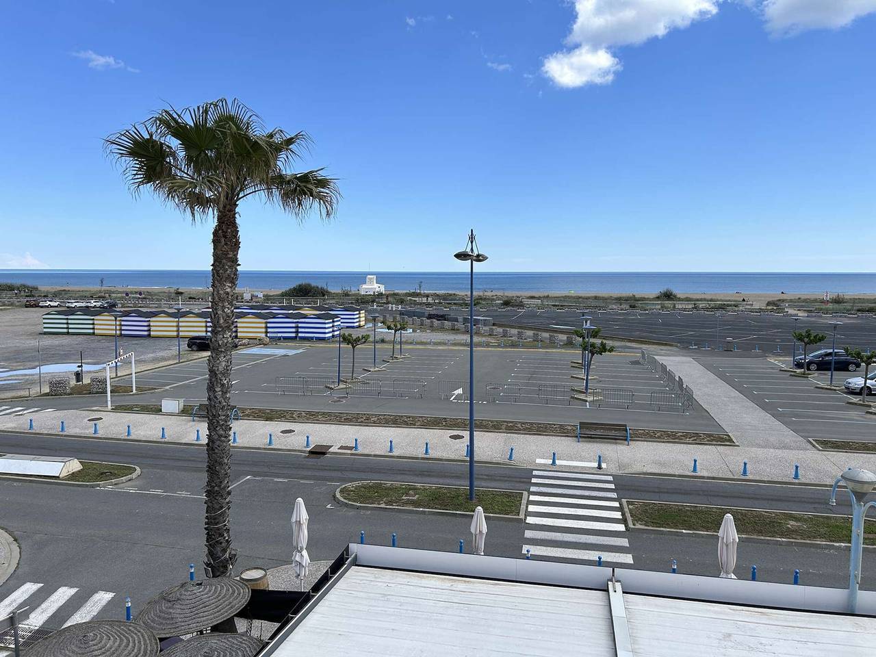 Appartement entier, Studio mezzanine climatisé, terrasse vue mer, parking privé, proche plage in Saint Pierre la Mer, Fleury