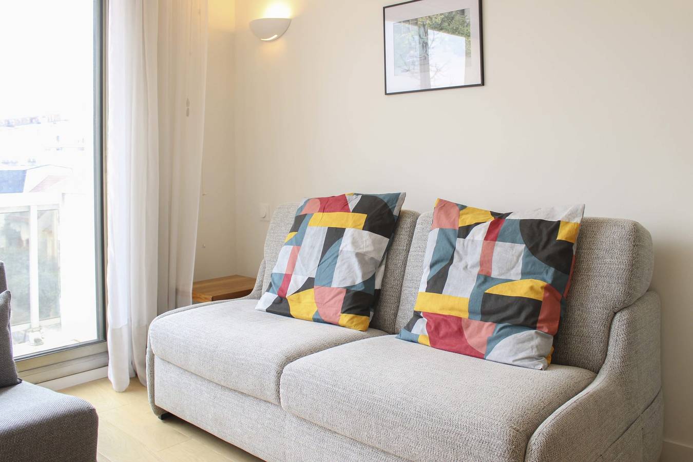 Appartement entier, Studio rénové avec balcon au calme in Bois-Colombes, Hauts-de-Seine