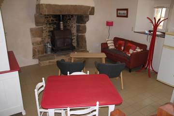 Gîte for 4 Guests in Saint-Donan, Bretagne, Picture 3