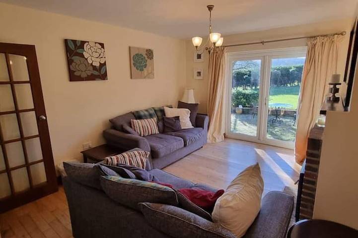 Holiday rental for 6 people, with garden in Surrey