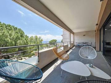Gîte pour 4 personnes, avec terrasse dans Port Des Lecques Saint Cyr Sur Mer