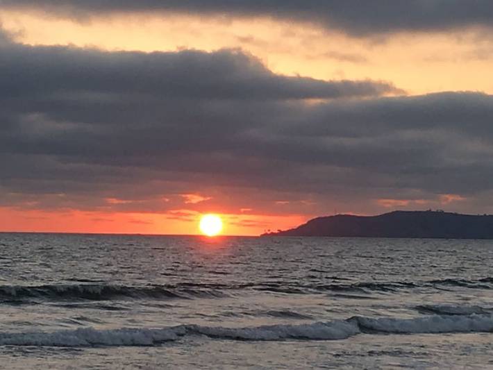 Vacation rental for 4 people, with yard and hot tub as well as pool, with pets in Coronado