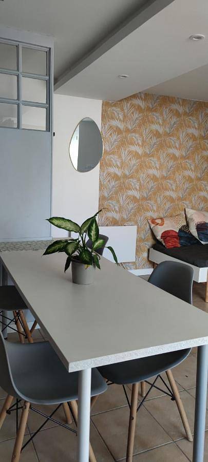 Gîte pour 4 personnes, avec jardin, animaux acceptés à Saint-Sulpice-la-Pointe