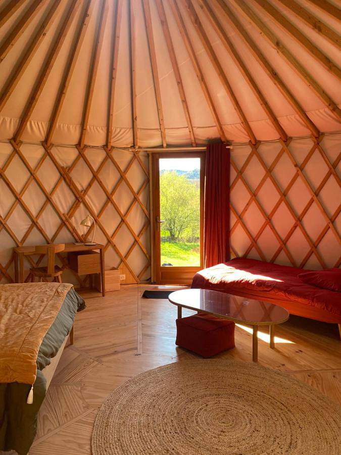 Tente pour 3 personnes, avec terrasse ainsi que jardin et vue en Haute-Loire - 4
