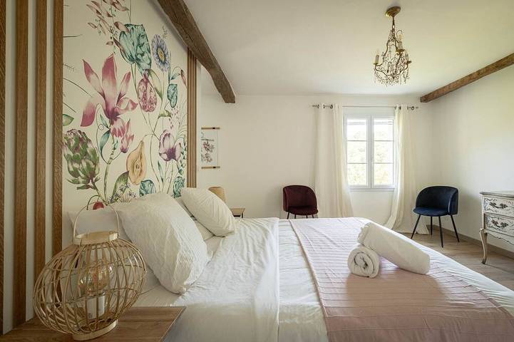 Vacation rental for 10 people, with an indoor pool—ideal for families in Lucq-de-Béarn, Béarn