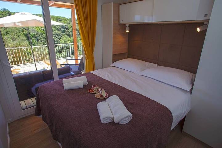 Camping für 6 Personen, mit Terrasse auf Pag - 2