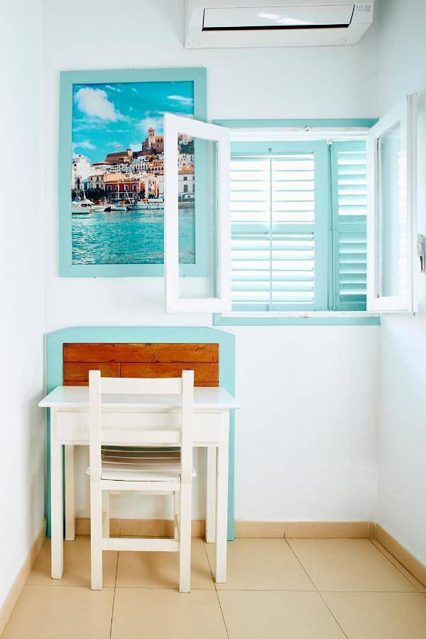 Hostal Sunset Ibiza in Ocean Beach Ibiza, Sant Antoni de Portmany