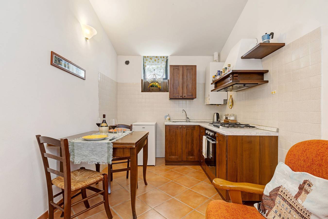 Cottage 'Nel Verde Con Jacuzzi' con piscina e giardino in comune in Colle di Val d'Elsa, Siena e dintorni