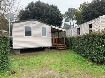 Camping pour 6 personnes, avec vue et terrasse ainsi que piscine et bassin pour enfant à La Tremblade