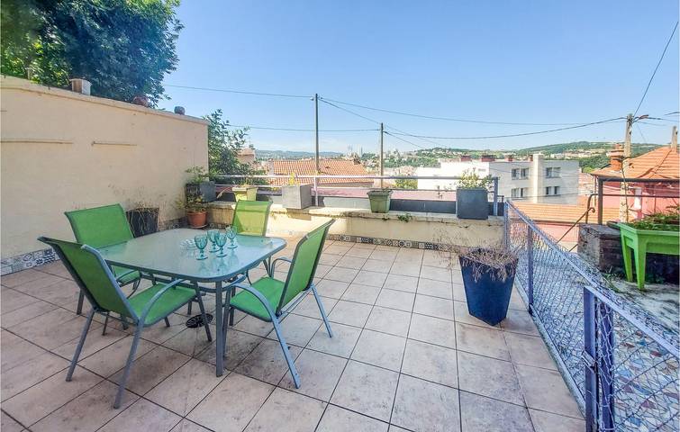 Gîte pour 4 personnes, avec terrasse dans Saint-Étienne - 2