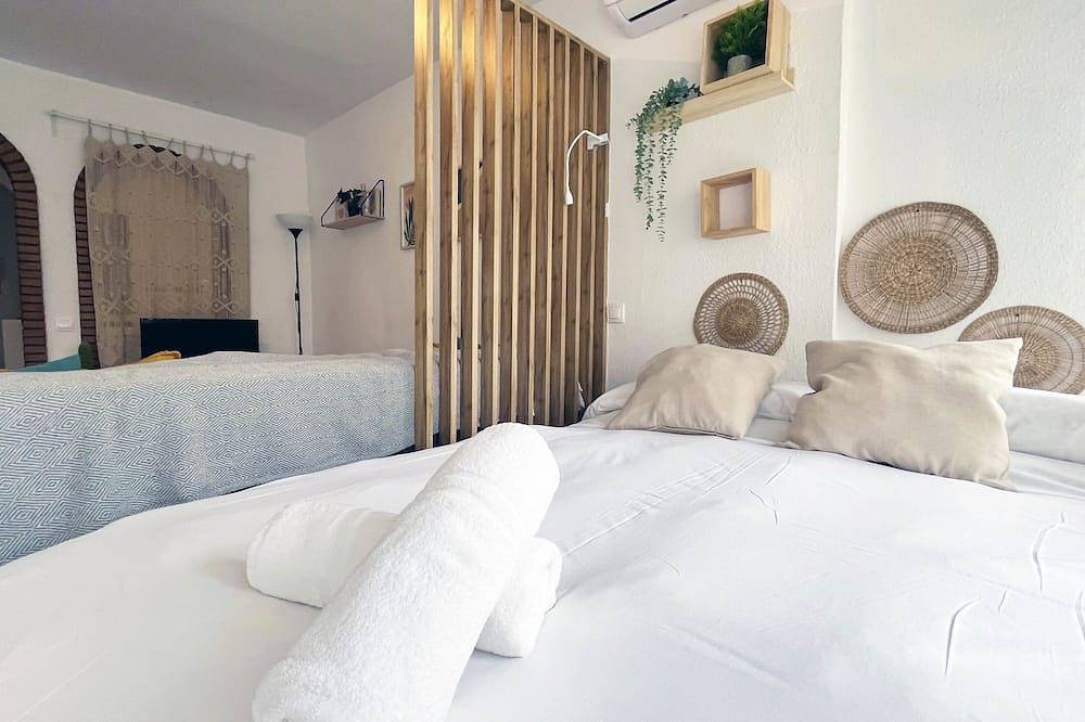 Entire apartment, Mshome Mediterranean Charm in La Cala del Moral, Rincón de la Victoria