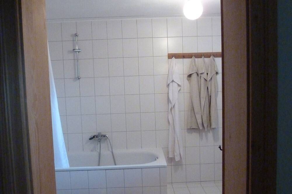 Oude boerderij in een afgelegen locatie, foto 8