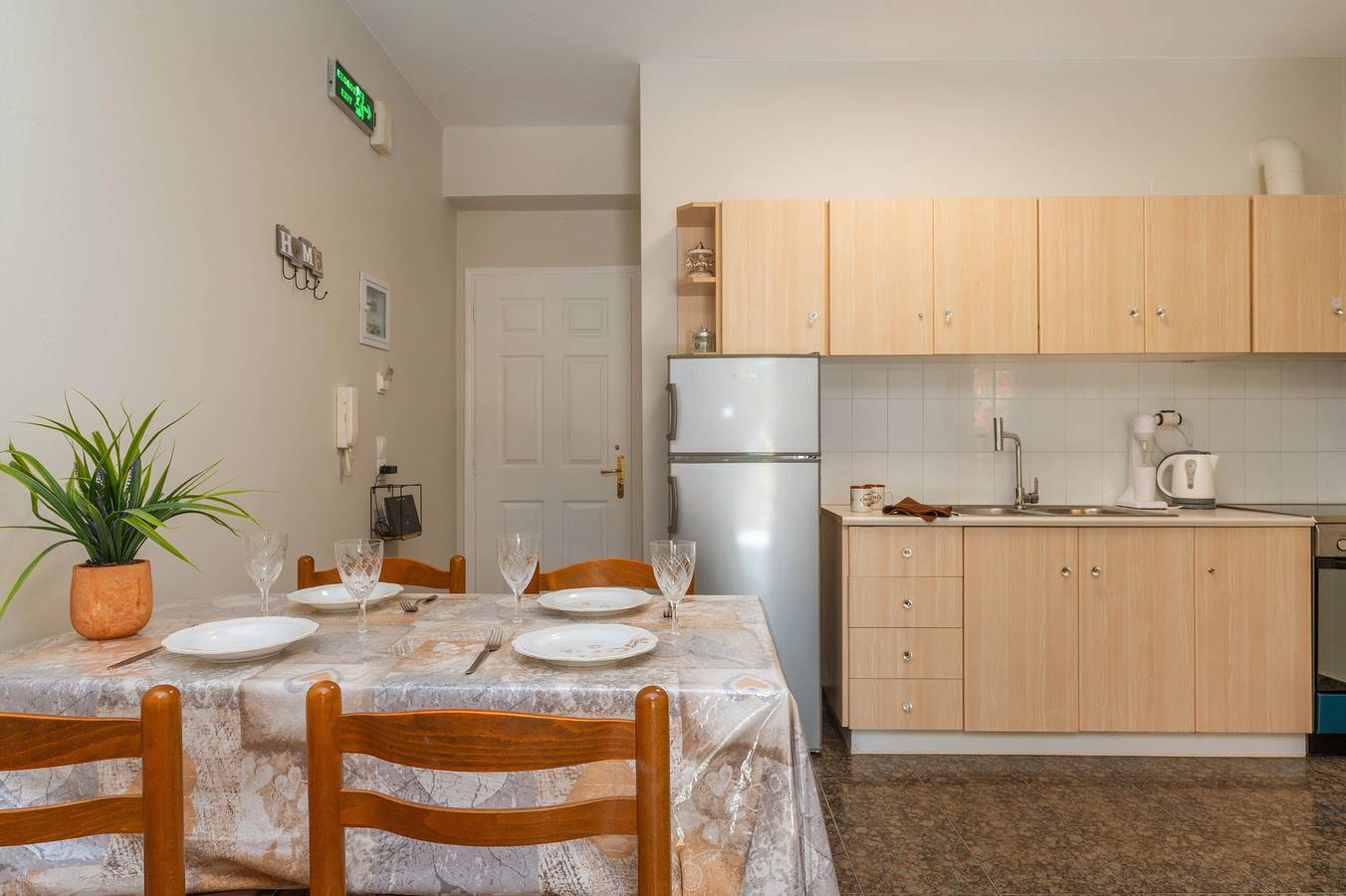 Ganze Wohnung, Apartment 'Astros' mit Balkon in Kynouria