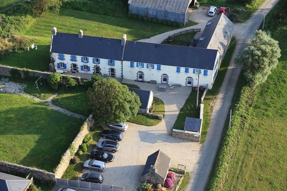 Grand gite en campagne à 2 kms de la mer in Saint-Pabu, Région de Brest