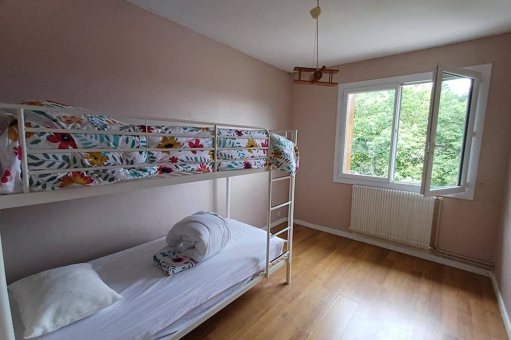 Grande Maison 4 ch Superbe vue in Orbeil, Parque Natural Regional Livradois-Forez