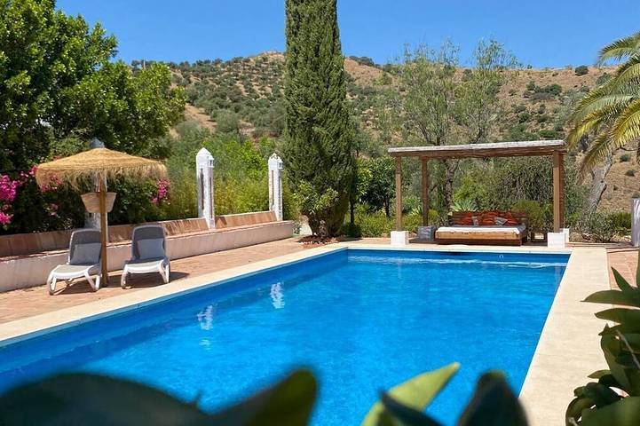 Ferienwohnung für 2 Personen, mit Terrasse und Pool sowie Garten - 1