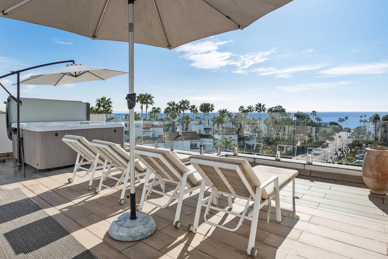 Entire apartment, Costa Marinsa Penthouse in Triangulo de Costalita, Estepona