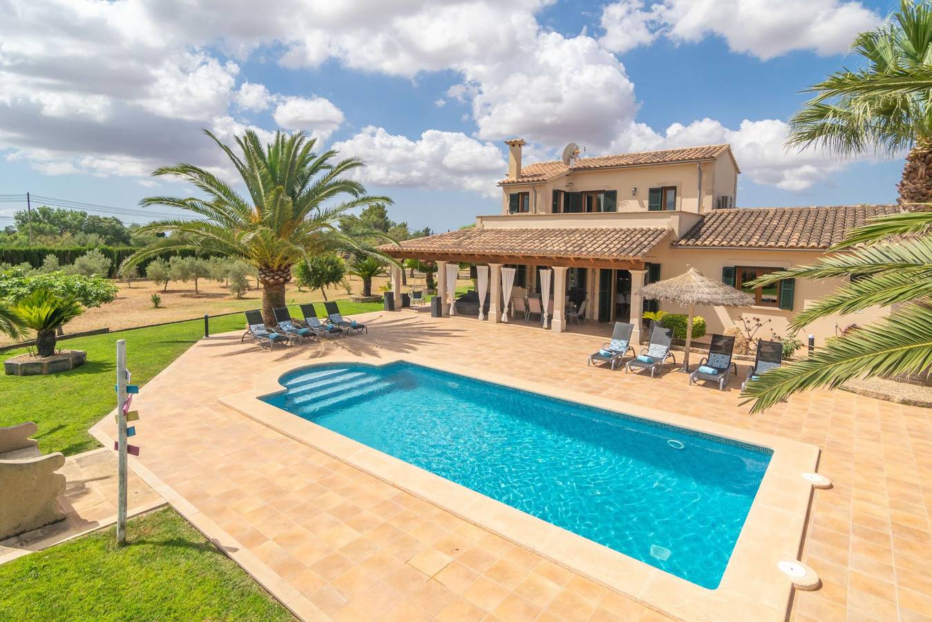Villa Sun Club Home - Fantastische Villa mit privatem Pool, Whirlpool und gratis W-Lan. in Llucmajor, Mallorca Süden